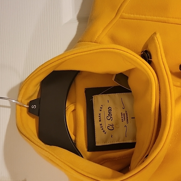 SALE!!!Peacoat(lightweight)Mustard L - Picture 3 of 4